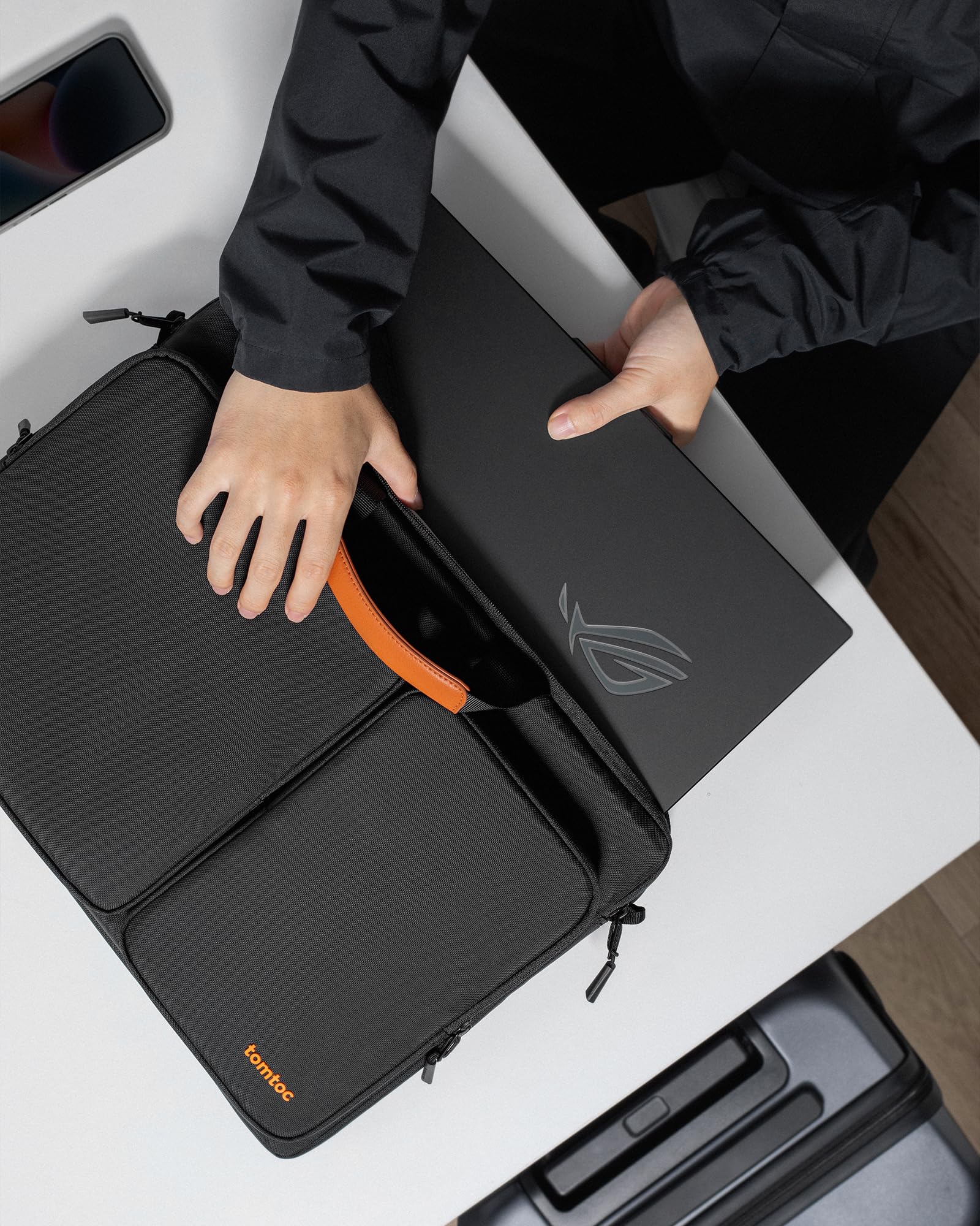 Amazon.com: tomtoc 360 Protective Laptop Shoulder Bag compatible